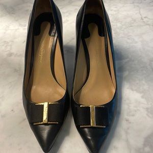 Salvatore Ferragamo Pumps w gold hardware